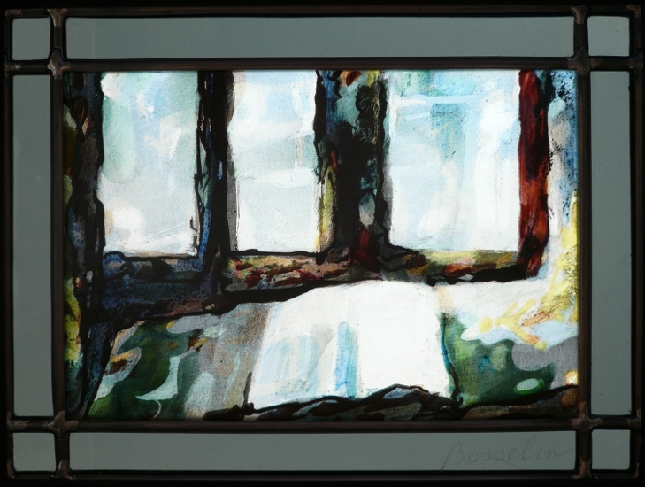 lecture à la fenêtre, vitrail (stained glass) de Bosselin peintre verrier à Fécamp, Normandie, pays de caux, côte d' Albatre.Oeuvre exposée au Salon du Livre Ancien, Grand Palais
